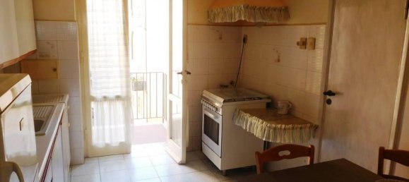 4 rooms Apartment in Livorno, Italy No. 166376 5