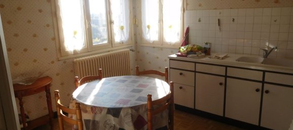 4 غرف نوم منزل في Saint-Yrieix-la-Perche, France رقم 98571 8