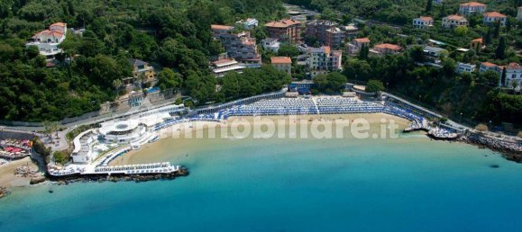 7 bedrooms Villa in Villafranca in Lunigiana, Italy No. 152722 40