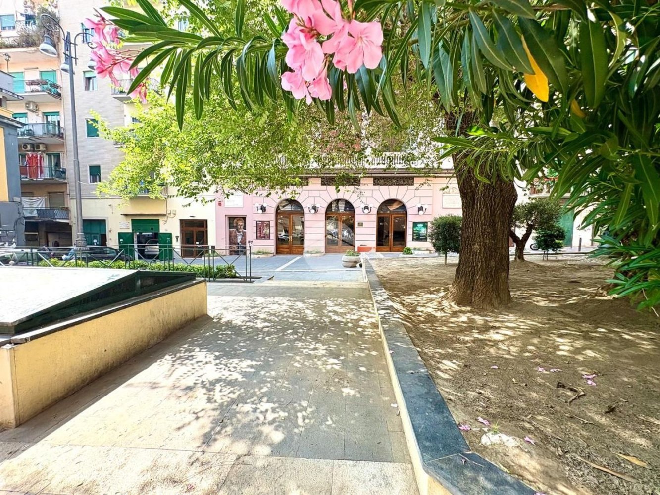 3 bedrooms Apartment in Naples, Italy No. 386576