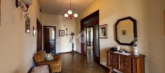 4 bedrooms Villa in Uzzano, Italy No. 328580 5