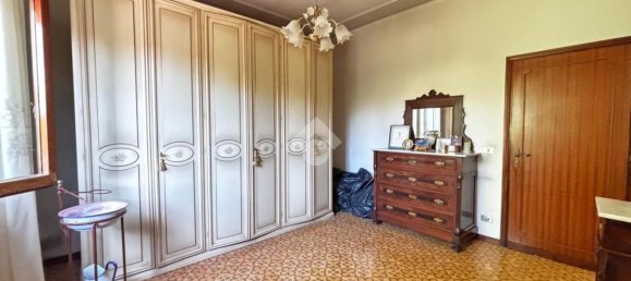 4 bedrooms Villa in Uzzano, Italy No. 328580 12