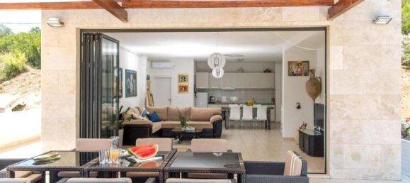 4 bedrooms Commercial property in Tivat, Montenegro No. 67 3