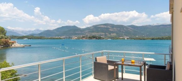 4 bedrooms Commercial property in Tivat, Montenegro No. 67 30