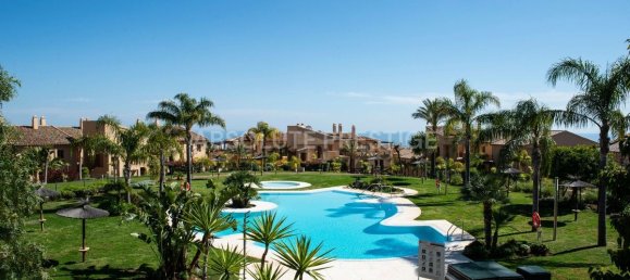 2 bedrooms Apartment in Benahavis, Spain No. 19072 2