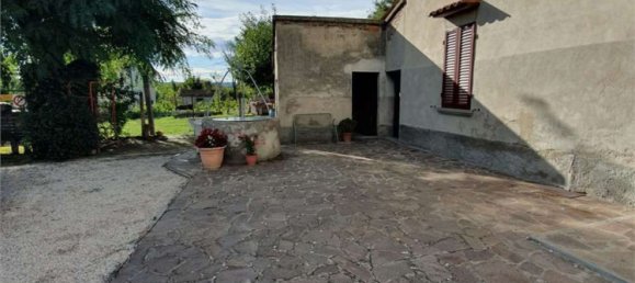 10 rooms House in Foiano della Chiana, Italy No. 223316 3