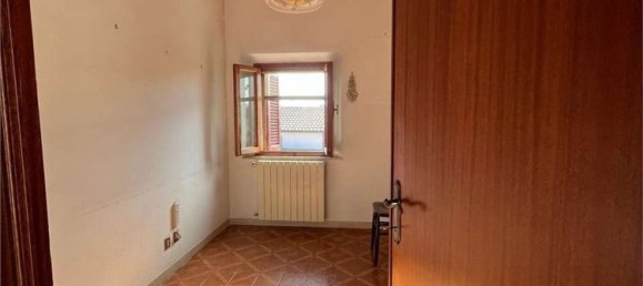 10 rooms House in Foiano della Chiana, Italy No. 223316 4