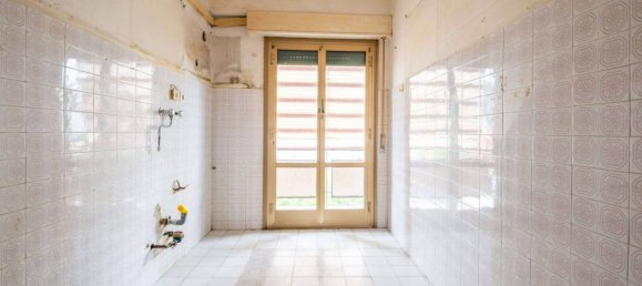 1 bedroom Apartment in Rome, Italy No. 272524 12