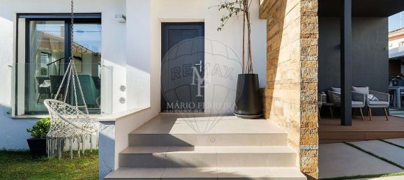 4 bedrooms Villa in Cascais, Portugal No. 169990 40