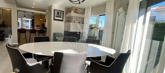 4 bedrooms Villa in Cascais, Portugal No. 169990 12