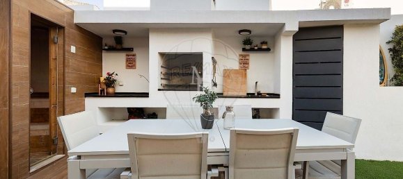 4 bedrooms Villa in Cascais, Portugal No. 169990 4