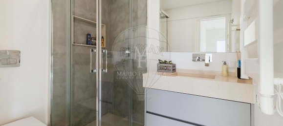 4 bedrooms Villa in Cascais, Portugal No. 169990 26