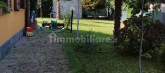 2 bedrooms Apartment in Lomagna, Italy No. 118489 4