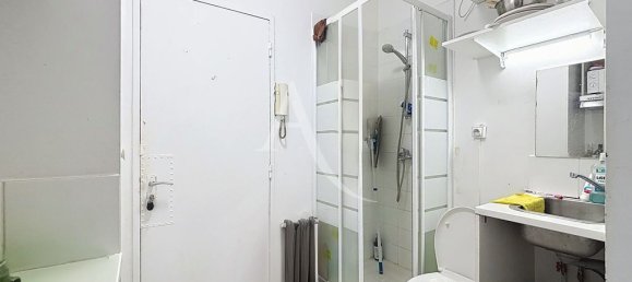 Studio à Saint-Cloud, France No. 293445 5