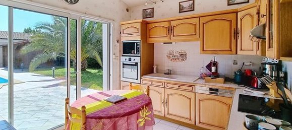 3 bedrooms House in La Rochelle, France No. 313753 7