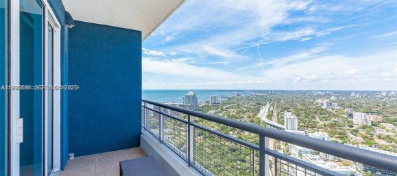 2 dormitorios propiedad comercial en venta en Miami, Miami-Dade, Florida, USA № 614853 4