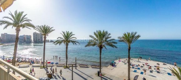 Apartamento de 4 dormitorios en Torrevieja, Spain No. 82018 5