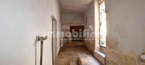 Apartamento de 4 habitaciónes en Oria, Italy No. 42318 12