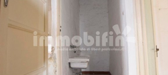 Apartamento de 4 habitaciónes en Oria, Italy No. 42318 10