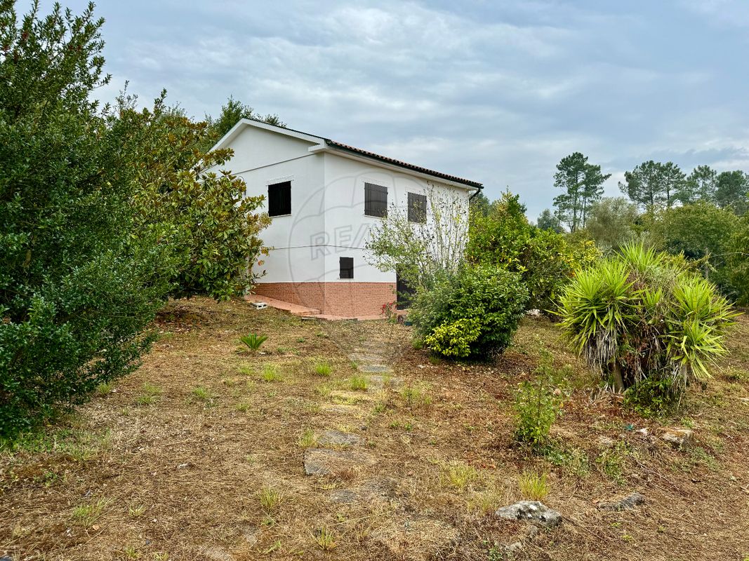 3 bedrooms House in Friestas, Portugal No. 17875