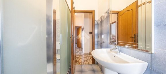 3 rooms Apartment in Rome, Italy No. 280444 21