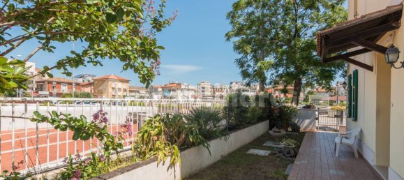 2 bedrooms Villa in Cattolica, Italy No. 280597 33