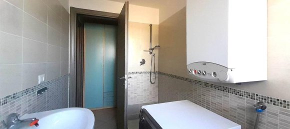 Дом с 4 комнатами в Монтескудо Монте Коломбо, Италия № 107346 26