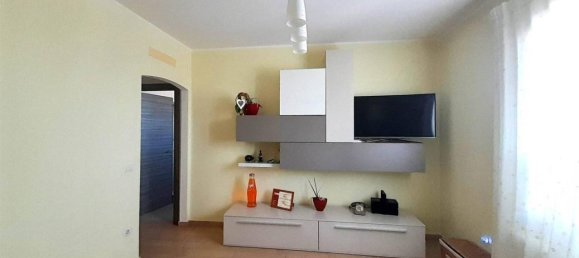 Дом с 4 комнатами в Монтескудо Монте Коломбо, Италия № 107346 17