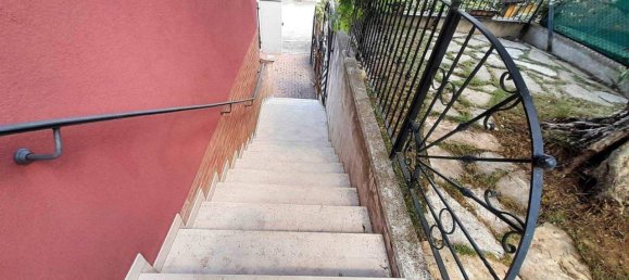 Дом с 4 комнатами в Монтескудо Монте Коломбо, Италия № 107346 5