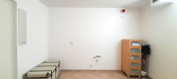 Дом с 4 комнатами в Монтескудо Монте Коломбо, Италия № 107346 27