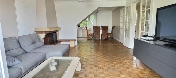 3 bedrooms House in Champigny-sur-Marne, France No. 151026 4