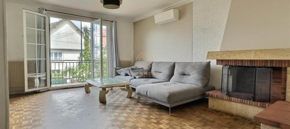 3 bedrooms House in Champigny-sur-Marne, France No. 151026 2