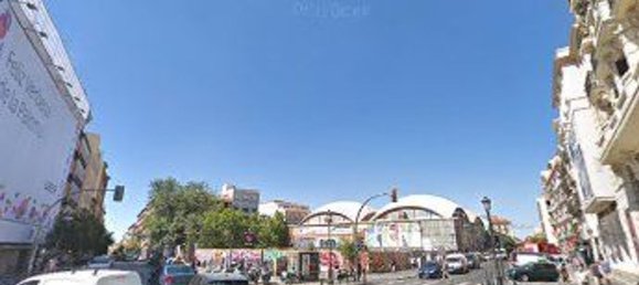 106m² Commercial property in Madrid, Spain No. 77063 4