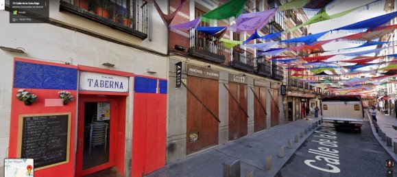 106m² Commercial property in Madrid, Spain No. 77063 11