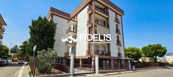 4 bedrooms Apartment in Andria, Italy No. 346972 5