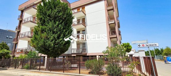 4 bedrooms Apartment in Andria, Italy No. 346972 2