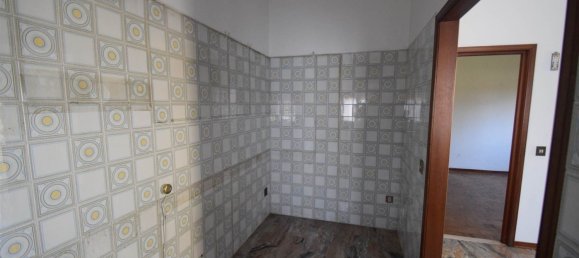 2 rooms House in Castell'Arquato, Italy No. 220066 5