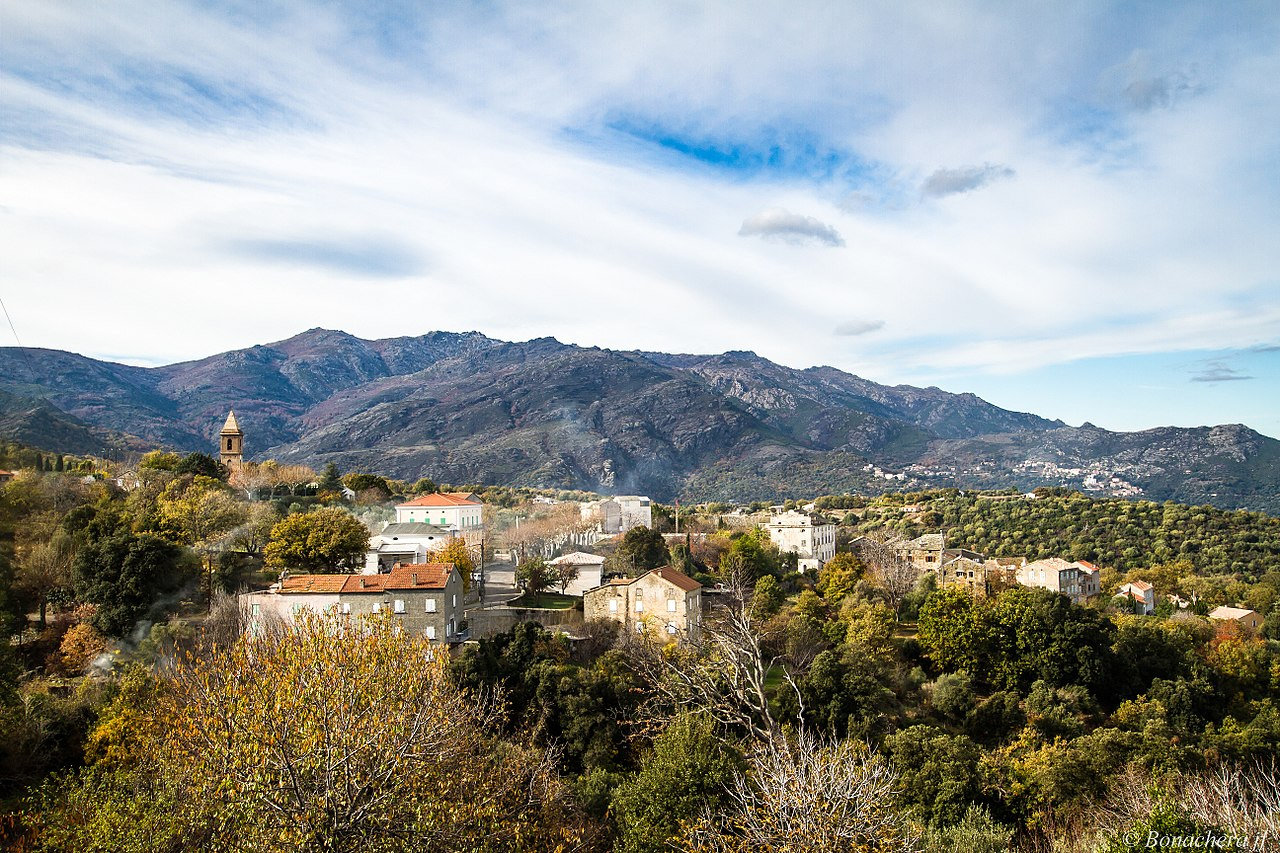  قطعة أرض في Rapale, France رقم 75622