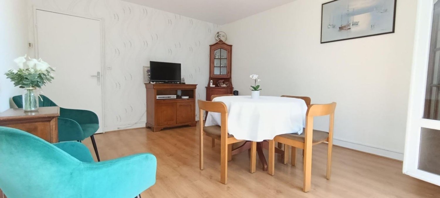 3 bedrooms Apartment in Limeil-Brevannes, France No. 296421