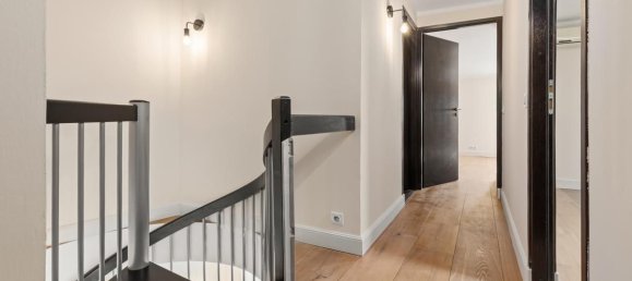 4 bedrooms Duplex in Grasse, France No. 336707 9