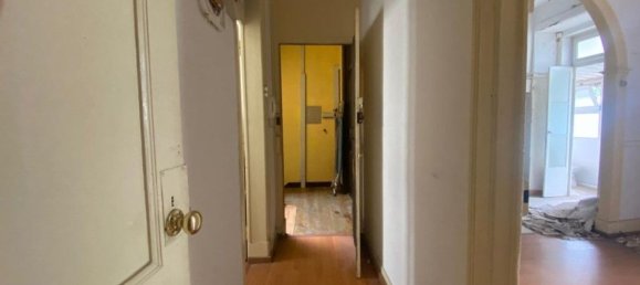 347m² Building in Lisbon, Portugal No. 137199 11