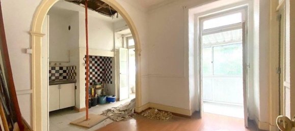 347m² Building in Lisbon, Portugal No. 137199 15