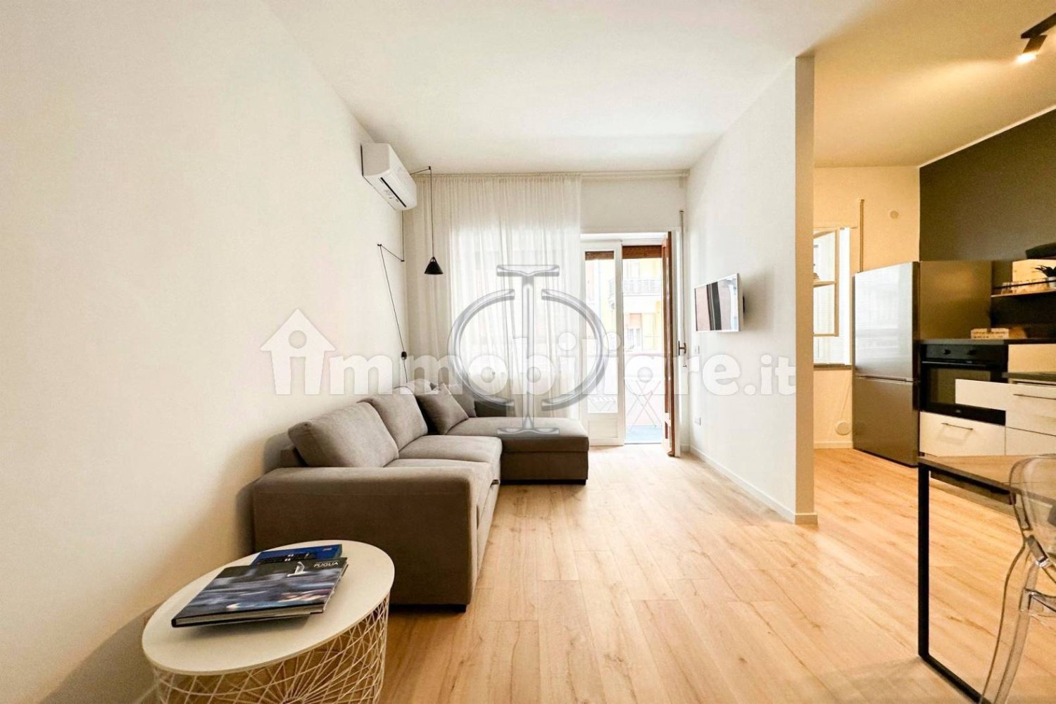 1 bedroom Apartment in Bari, Italy No. 397420