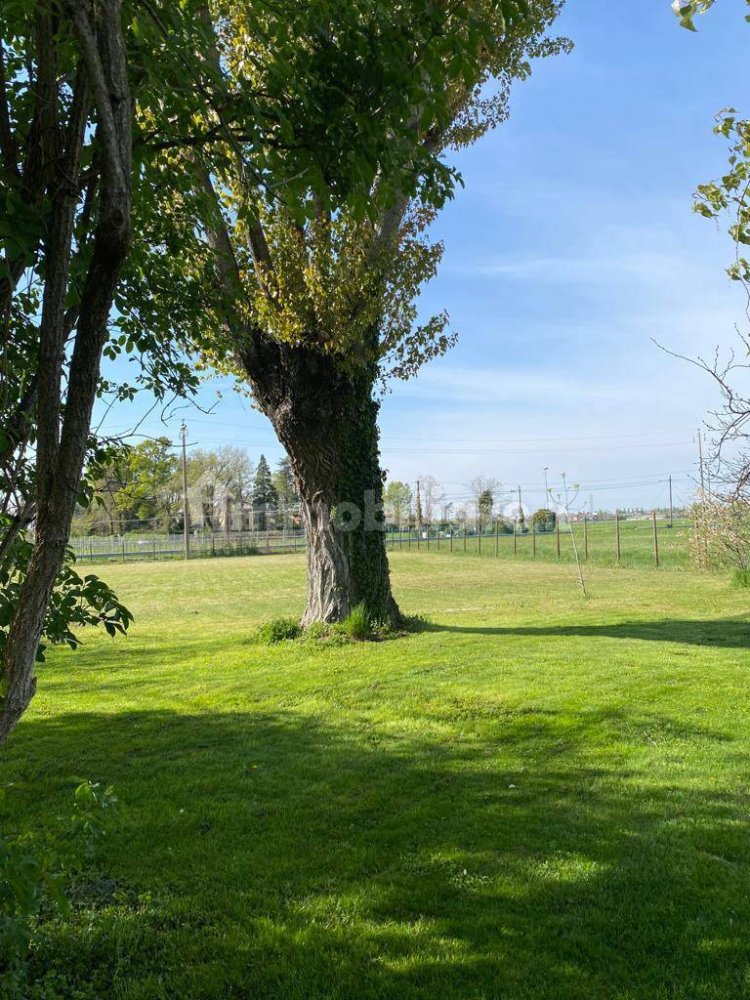 Villa T4 em Modena, Italy N.º 74074