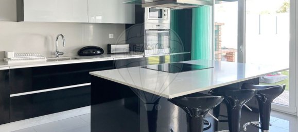 3 bedrooms House in Seixal, Portugal No. 188823 7