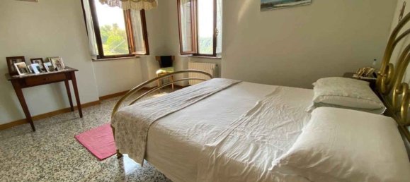 10 Schlafzimmer Haus in Castelnovo ne' Monti, Italy, Nr. 338264 13