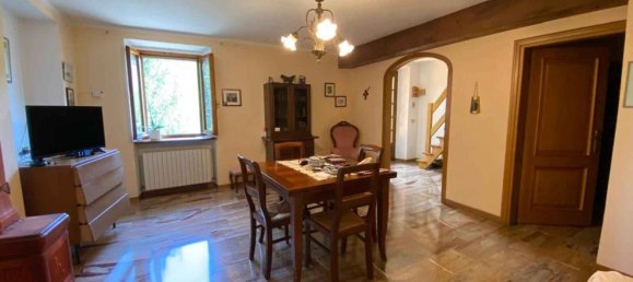 10 Schlafzimmer Haus in Castelnovo ne' Monti, Italy, Nr. 338264 3