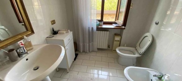 10 Schlafzimmer Haus in Castelnovo ne' Monti, Italy, Nr. 338264 17