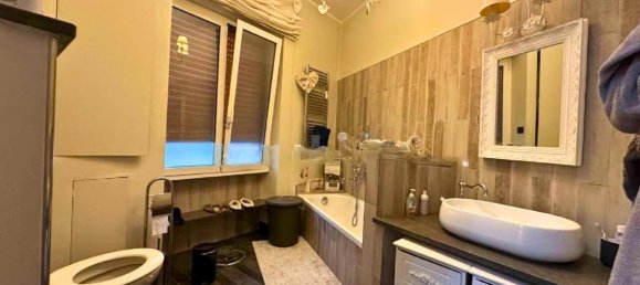 4 rooms Apartment in Vicenza, Italy No. 235562 3