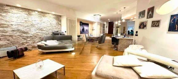 4 rooms Apartment in Vicenza, Italy No. 235562 2